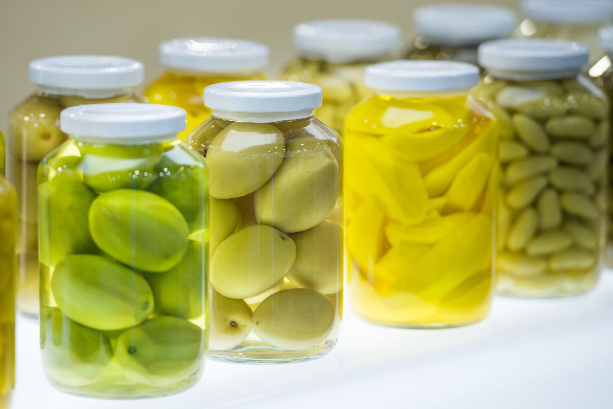 Pros and Cons of Bottled and Jarred Packaged Goods
